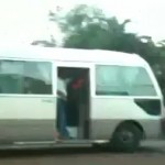autobus guagua voladora en via contraria
